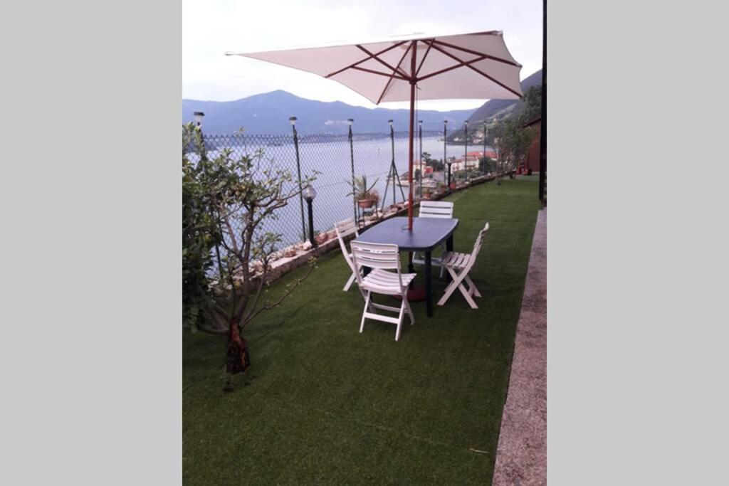 Appartamento Sul Lago D'Iseo Tavernola Bergamasca Eksteriør bilde
